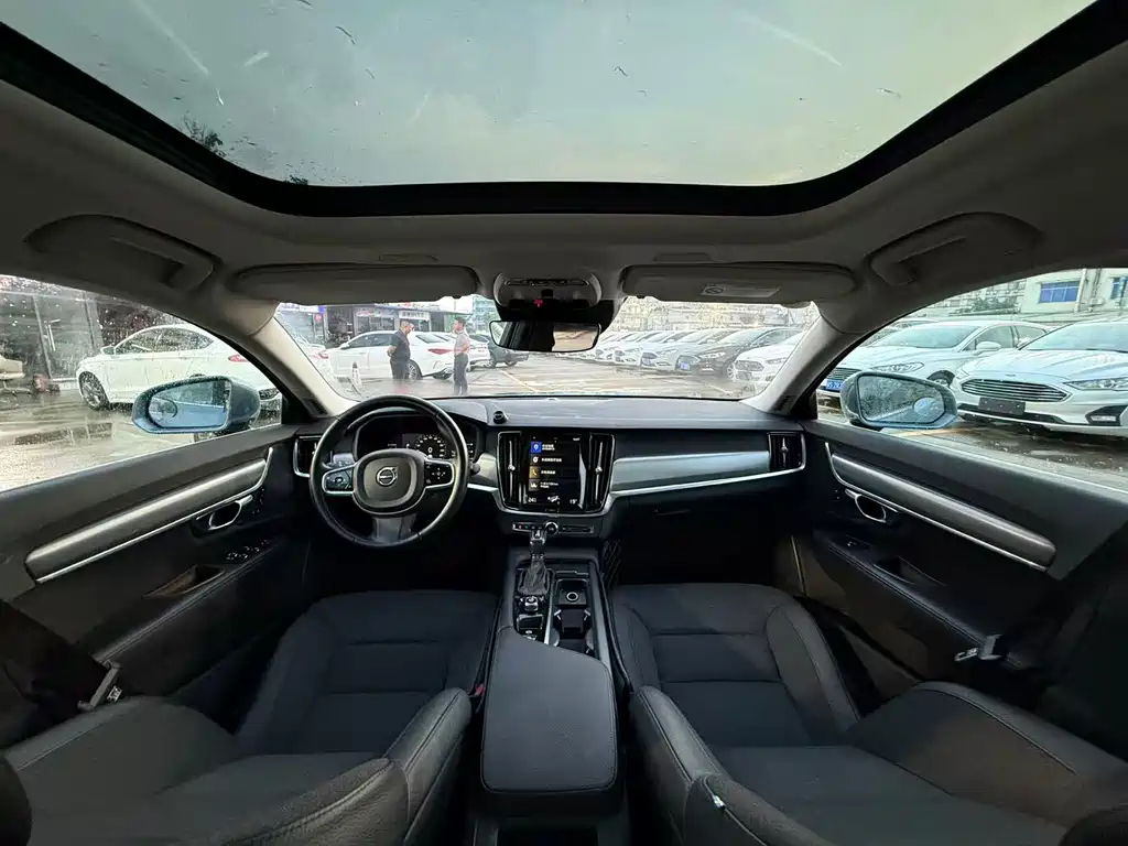 Volvo S90 T4 Smart Travel Luxury