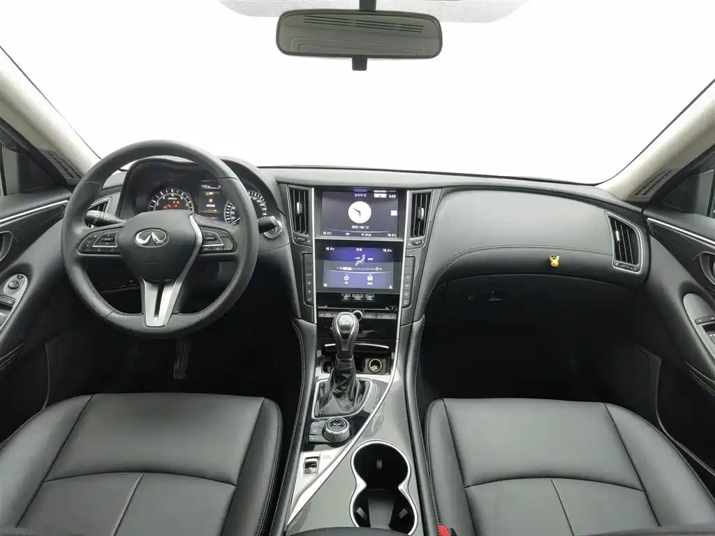 Infiniti Q50 L 2.0 T Comfort CN-VI