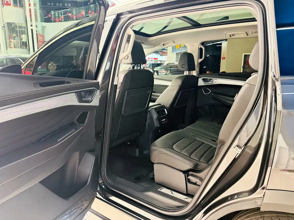 Talagon 380 TSI 4 WD Luxury Premium Realm Pro