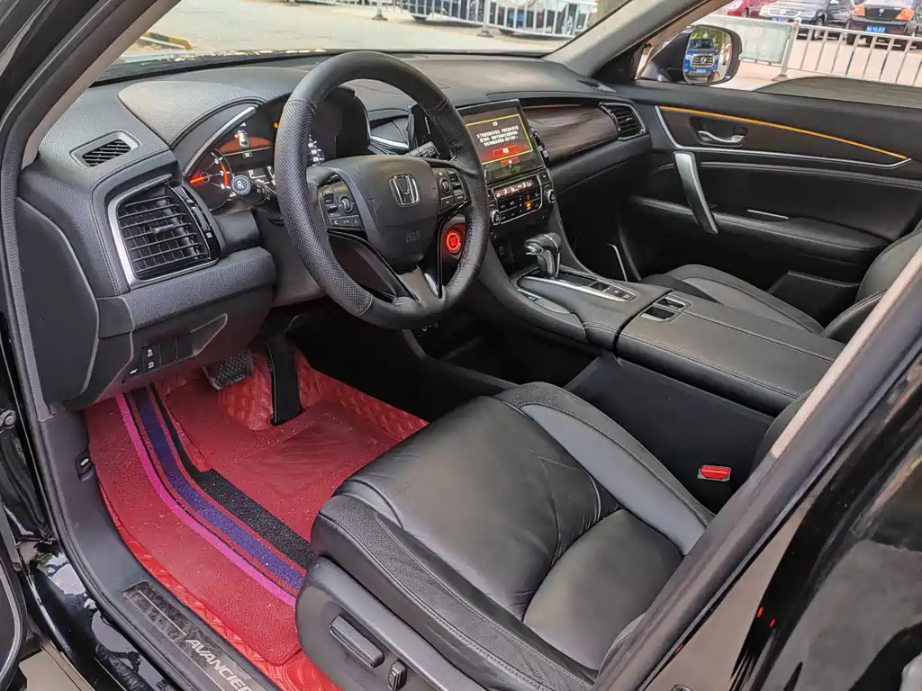 Avancier 240 TURBO 2 WD Premium