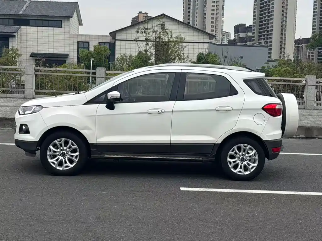 EcoSport 1.5 L Auto Distinguished