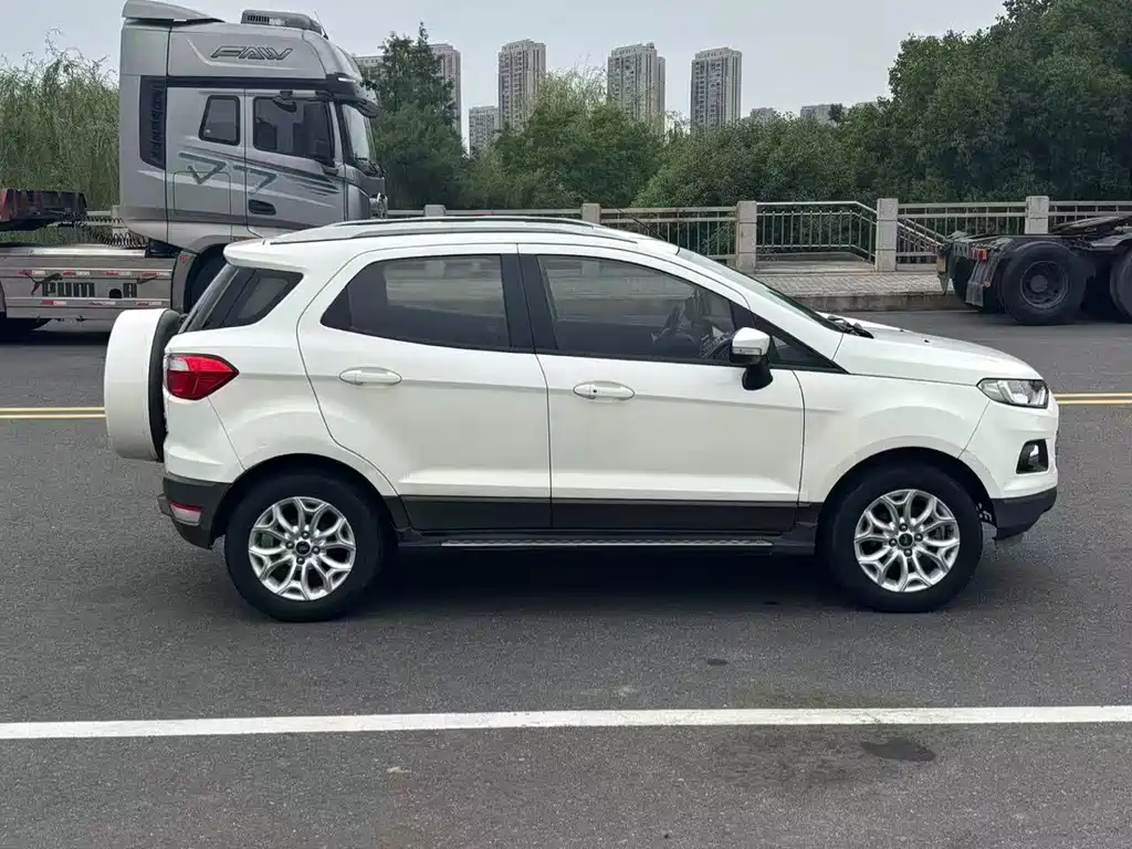 EcoSport 1.5 L Auto Distinguished