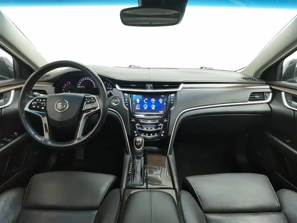 Cadillac XTS 28 T Luxury