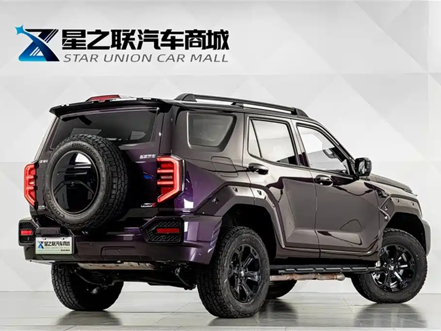 Tank 400 NEV Hi4-Z Smart Enjoyment