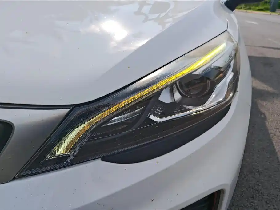 Emgrand GS 1.4 T CVT Elegant