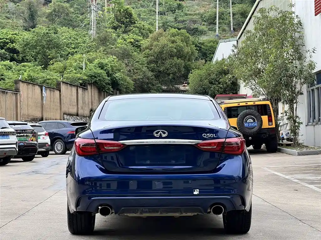 Infiniti Q50 L 2.0 T Progressive Enjoyment CN-V