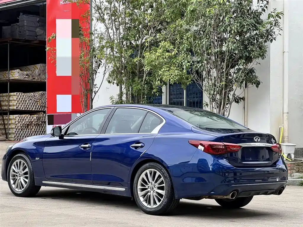 Infiniti Q50 L 2.0 T Progressive Enjoyment CN-V
