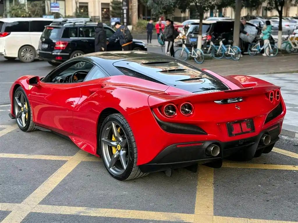 Ferrari F8 Tributo 3.9 T V8