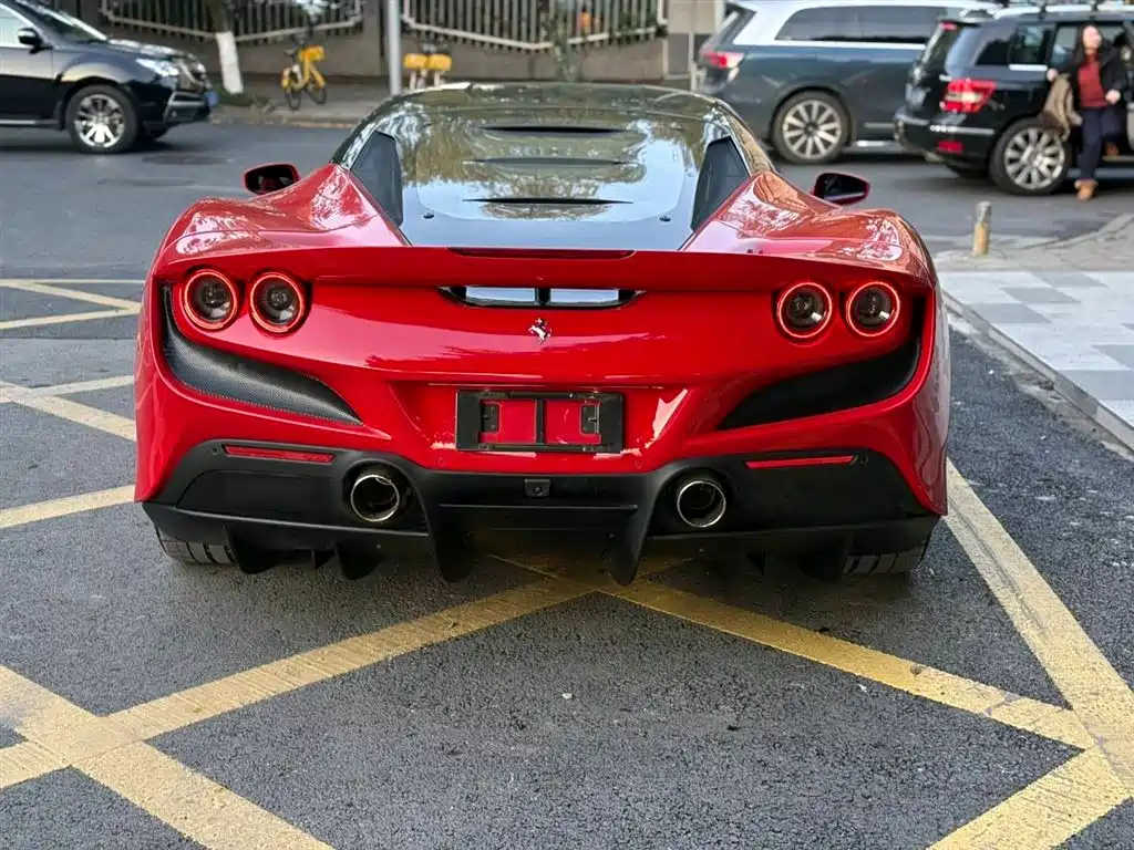 Ferrari F8 Tributo 3.9 T V8