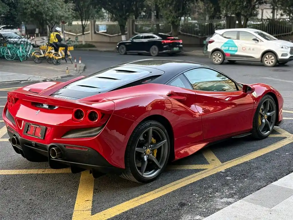 Ferrari F8 Tributo 3.9 T V8