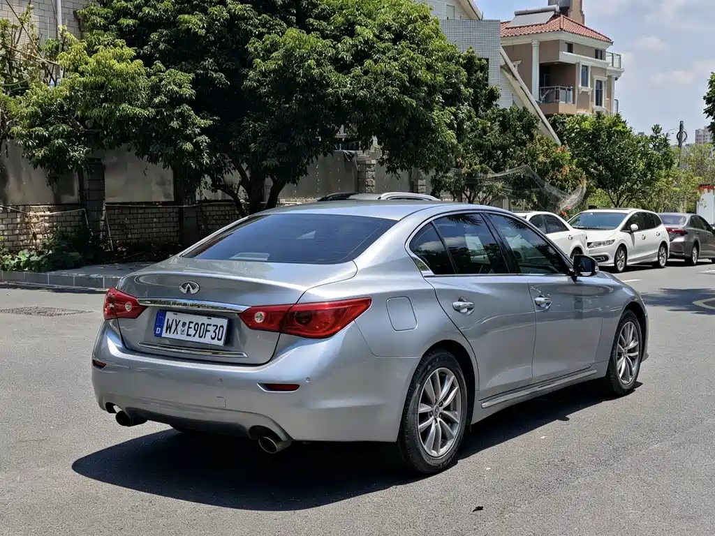 Infiniti Q50 L 2.0 T Joy