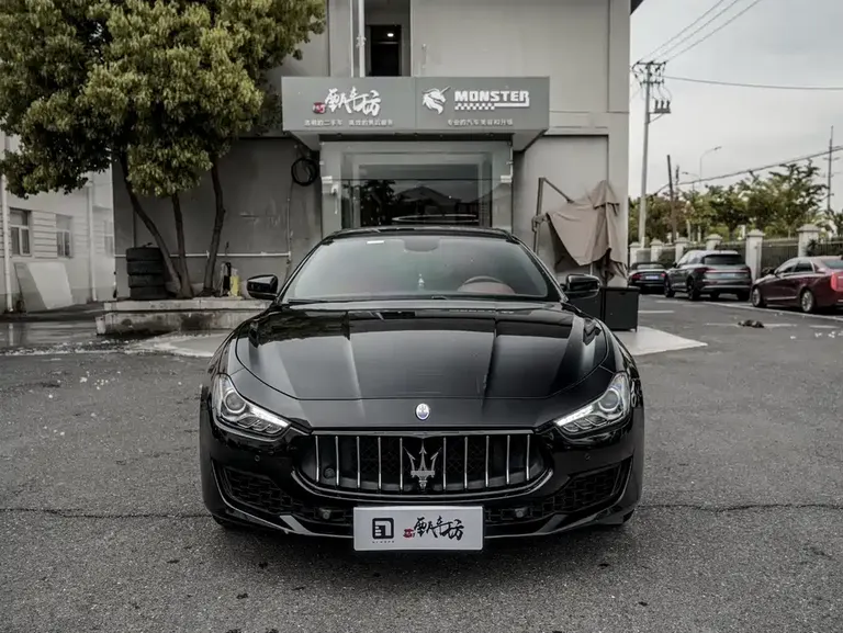 Maserati Ghibli 2.0 T Sharp Edge