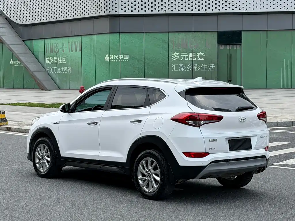 Tucson 1.6 T DCT 2 WD Intelligent