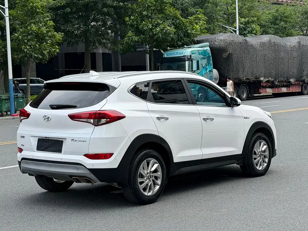 Tucson 1.6 T DCT 2 WD Intelligent