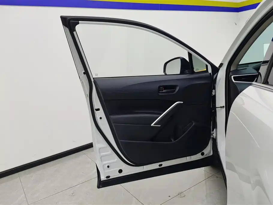 Corolla Cross 2.0 L Pioneer