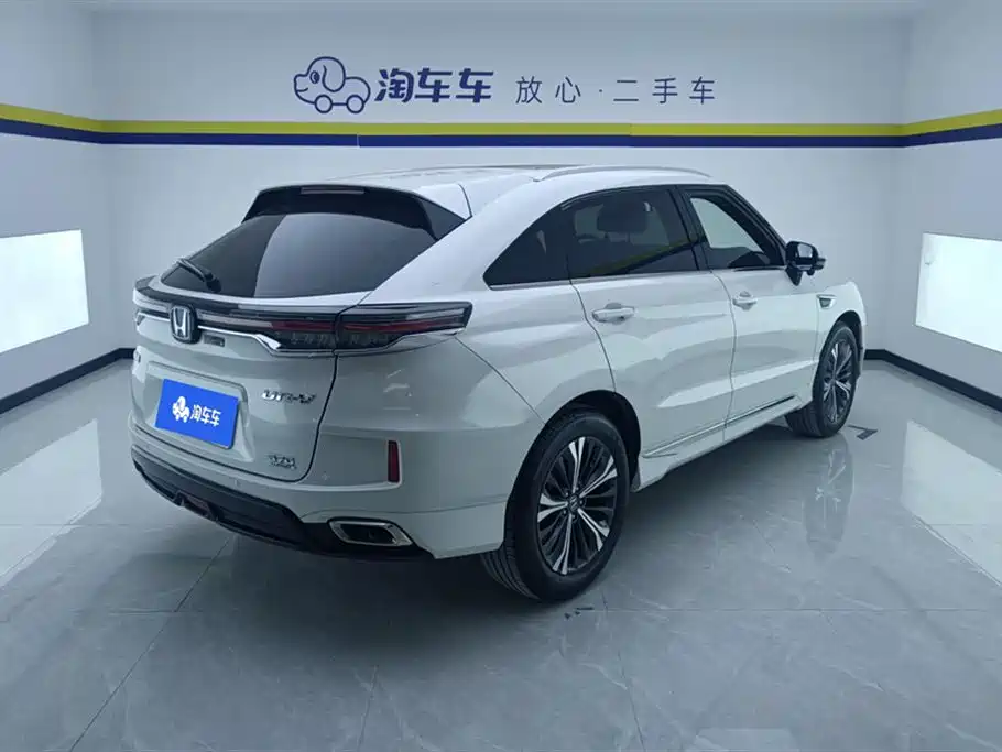 Honda UR-V 370 TURBO 2 WD Graceful