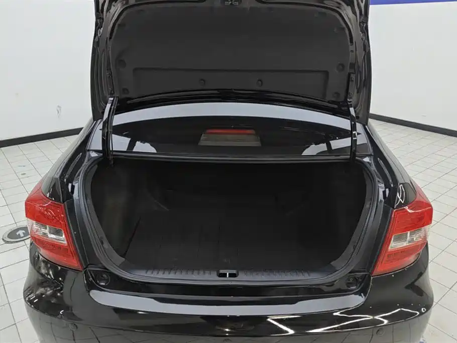 Vision 1.5 L Manual Happy