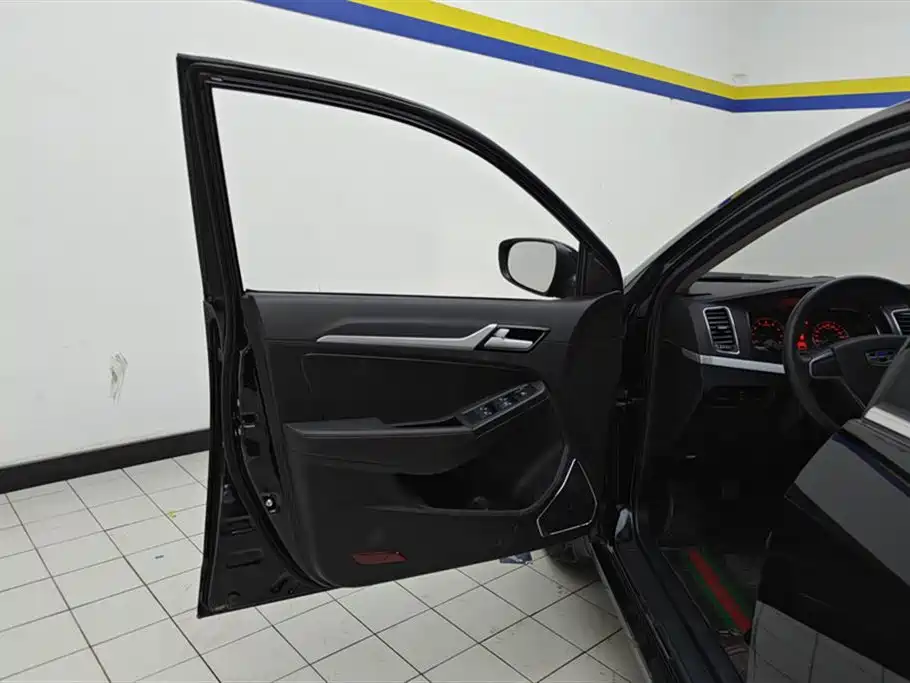 Vision 1.5 L Manual Happy