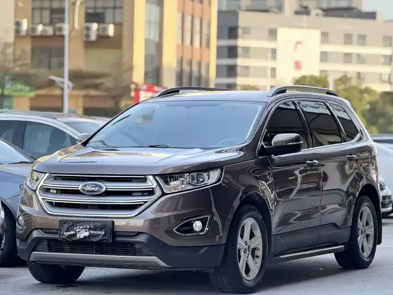 Ford Edge EcoBoost 245 2 WD Elite Sharp 5-seat