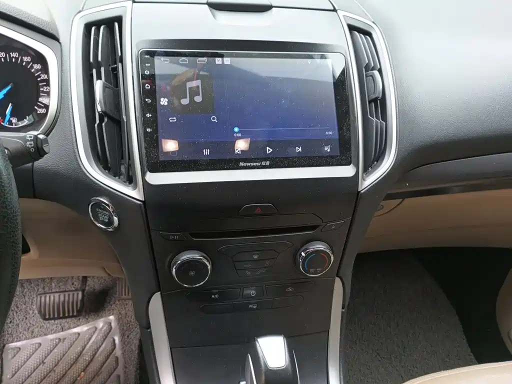 Edge EcoBoost 245 2 WD Elite Sharp 5-seat