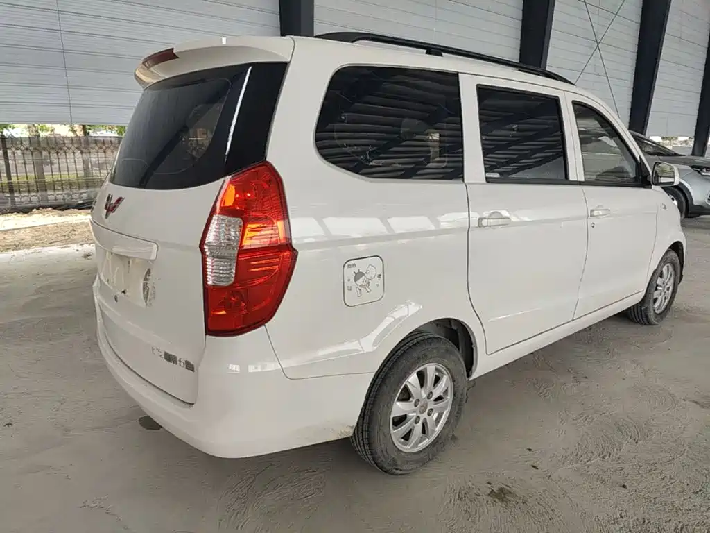 Wuling Hongguang 1.5 L Classic S Standard