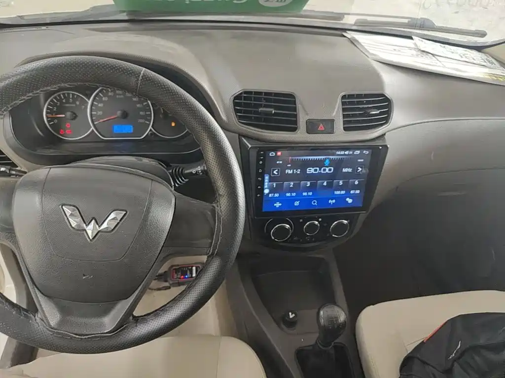 Wuling Hongguang 1.5 L Classic S Standard