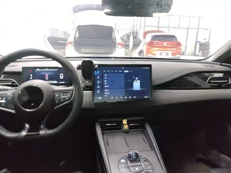 Seal 06 DM-i 80 KM Luxury