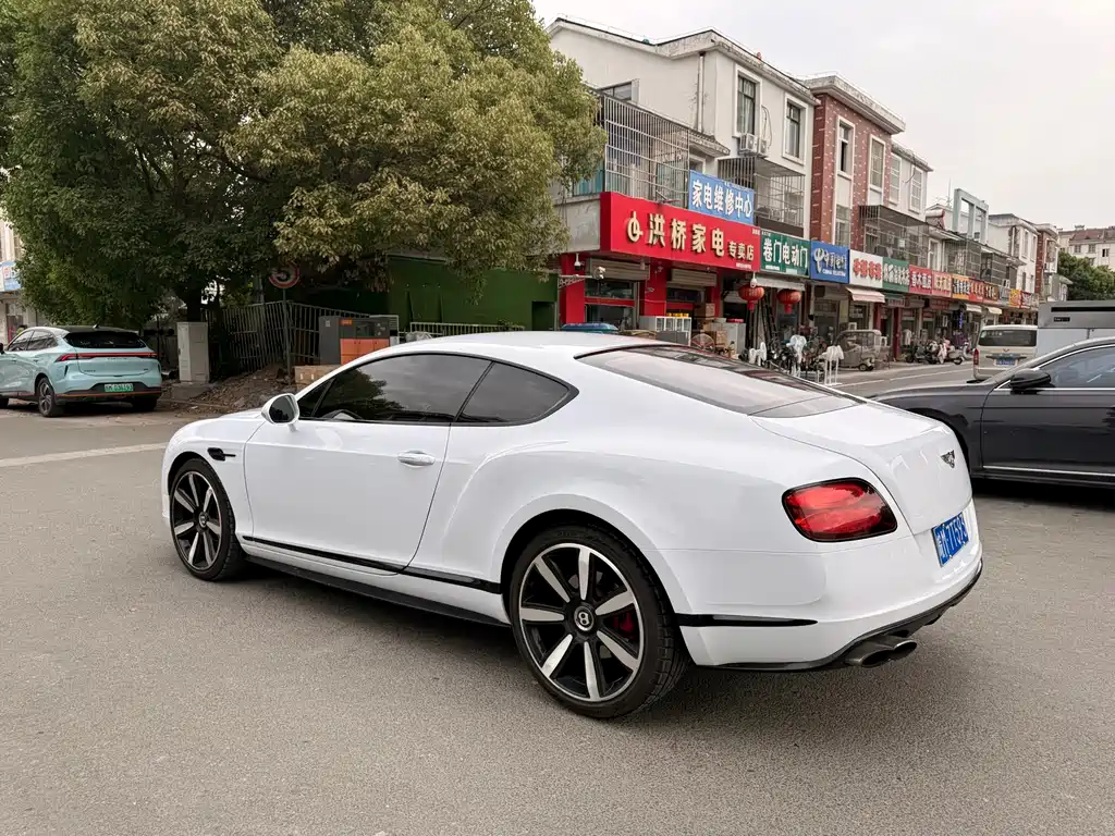 Continental GT 4.0 T GT V8 S Standard