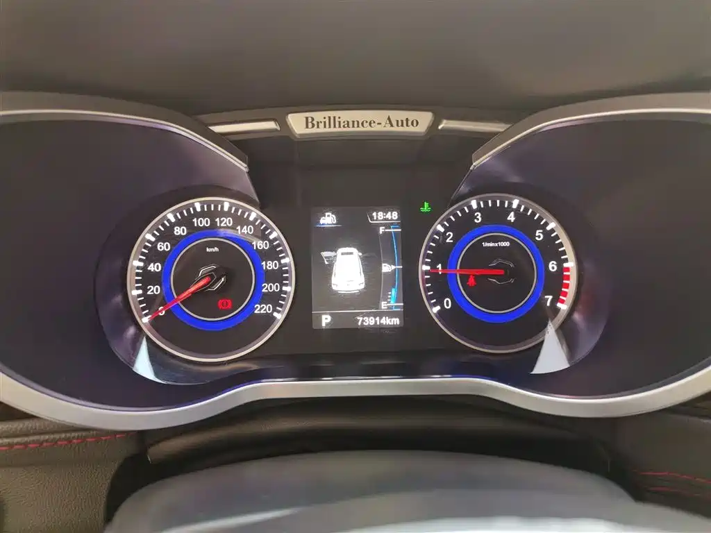 Brilliance V3 中华V3 2016款 1.5 T 自动旗舰型