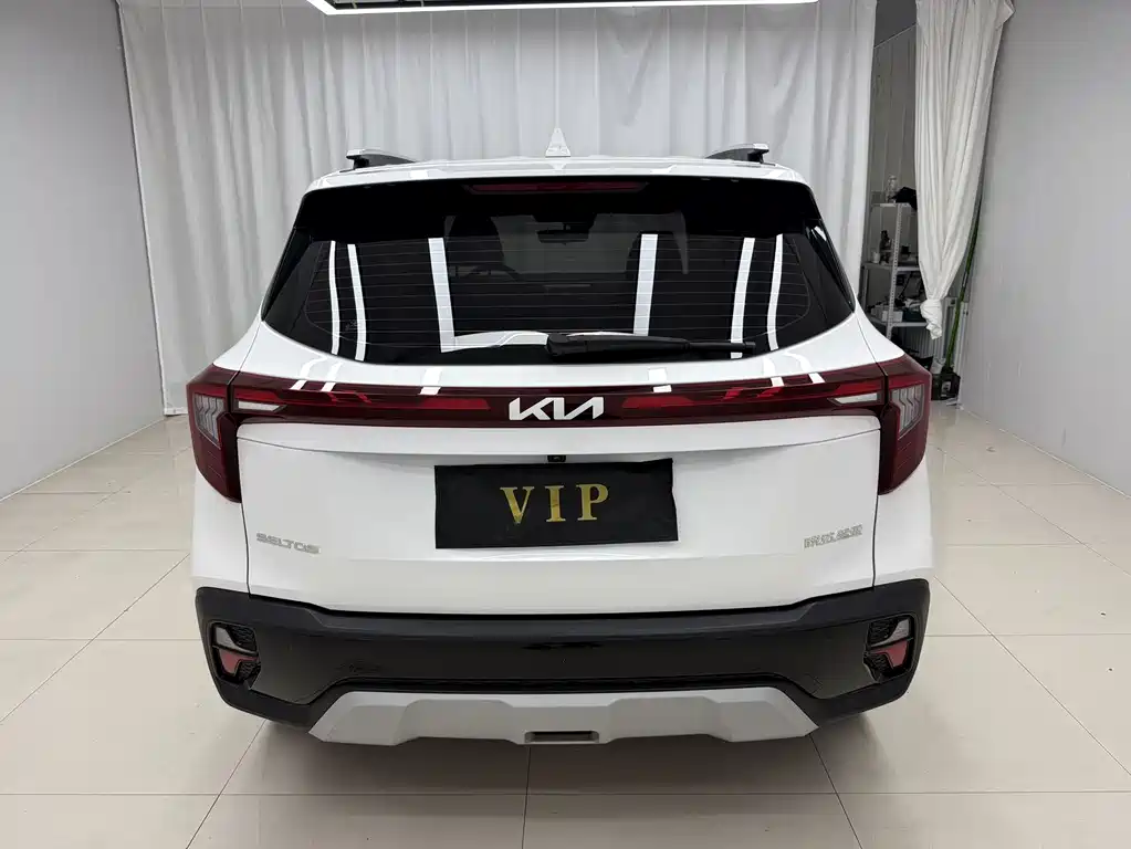 Seltos 1.5 L CVT Luxury