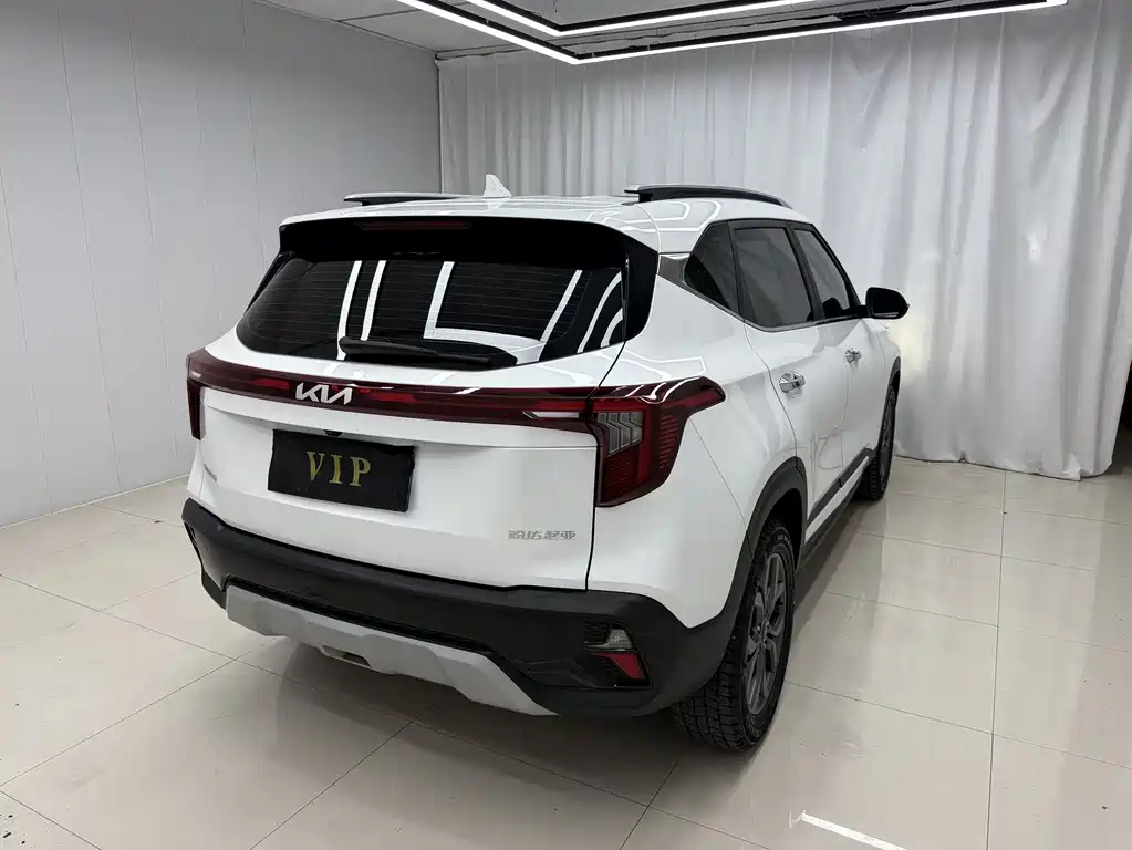 Seltos 1.5 L CVT Luxury