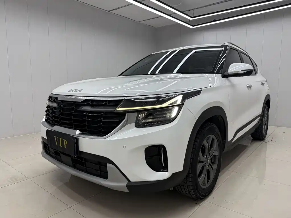 Seltos 1.5 L CVT Luxury