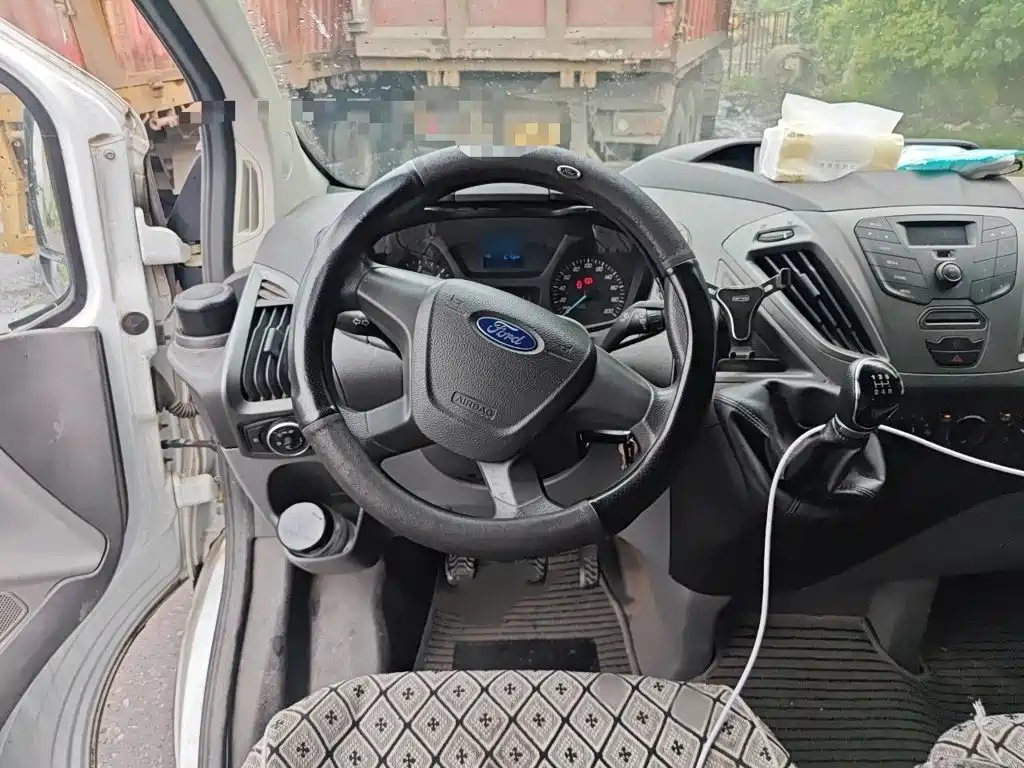 Transit 2.0 T Diesel Multi-purpose Commercial SWB Low Roof 6-seat CN-VI