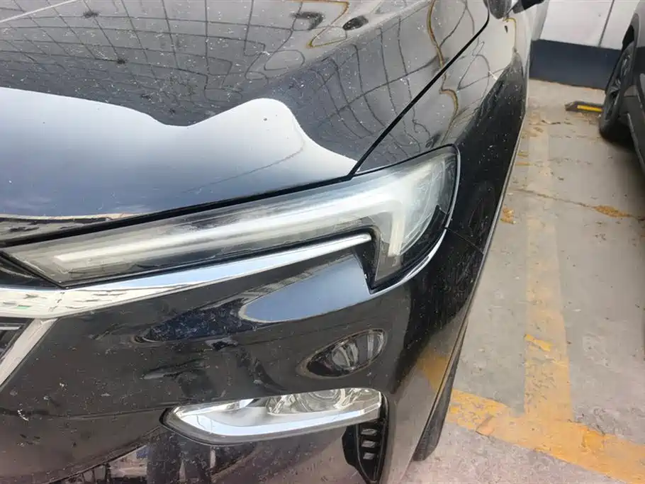 Enclave 28 T 4 WD Distinguished