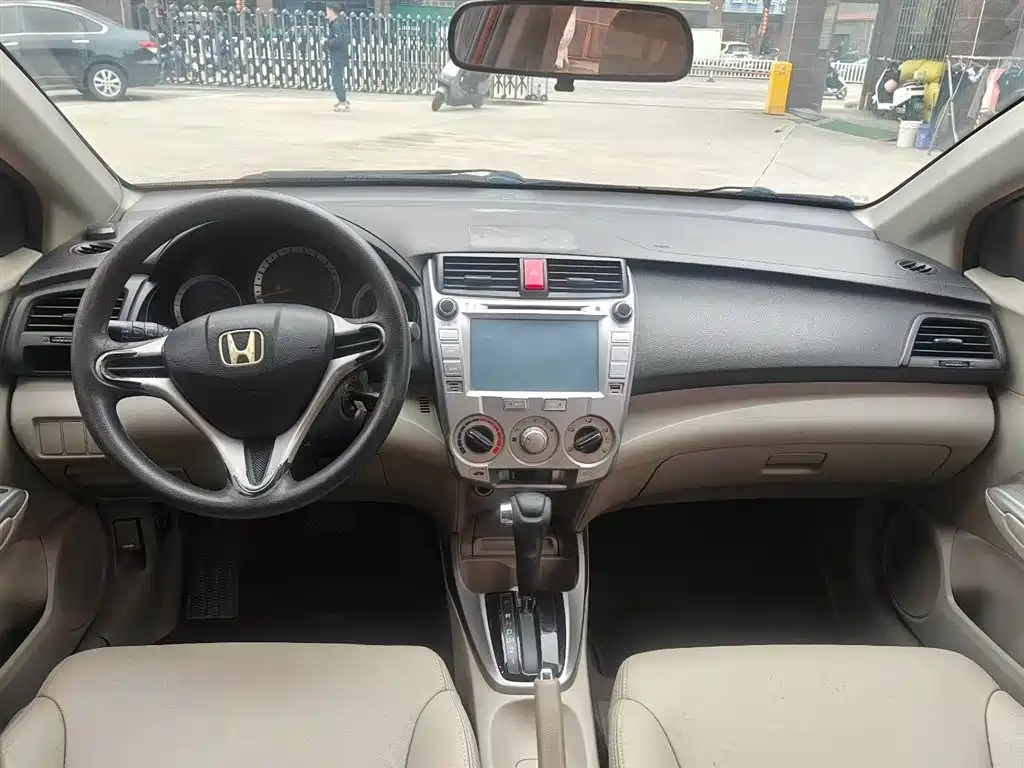 City Classic 1.5 L Auto Elite