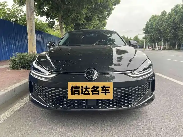 Volkswagen Lamando Lamando L 280 TSI DSG Dazzle Hot