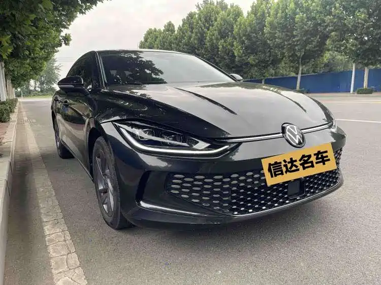 Lamando Lamando L 280 TSI DSG Dazzle Hot