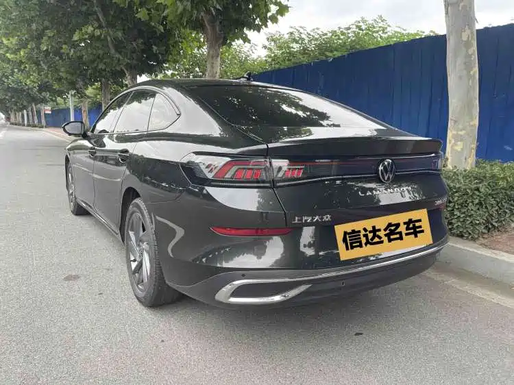 Lamando Lamando L 280 TSI DSG Dazzle Hot
