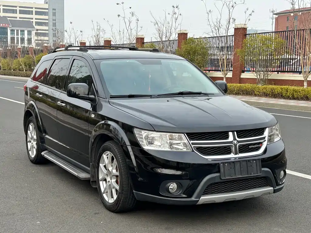 Journey 2.4 L 2 WD Premium Style