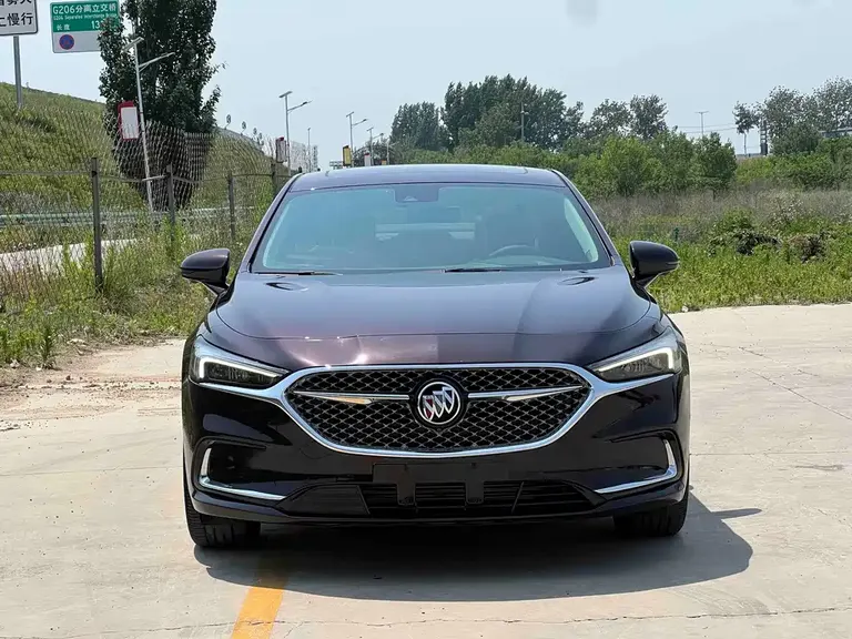 Buick LaCrosse Avenir Avenir Flagship