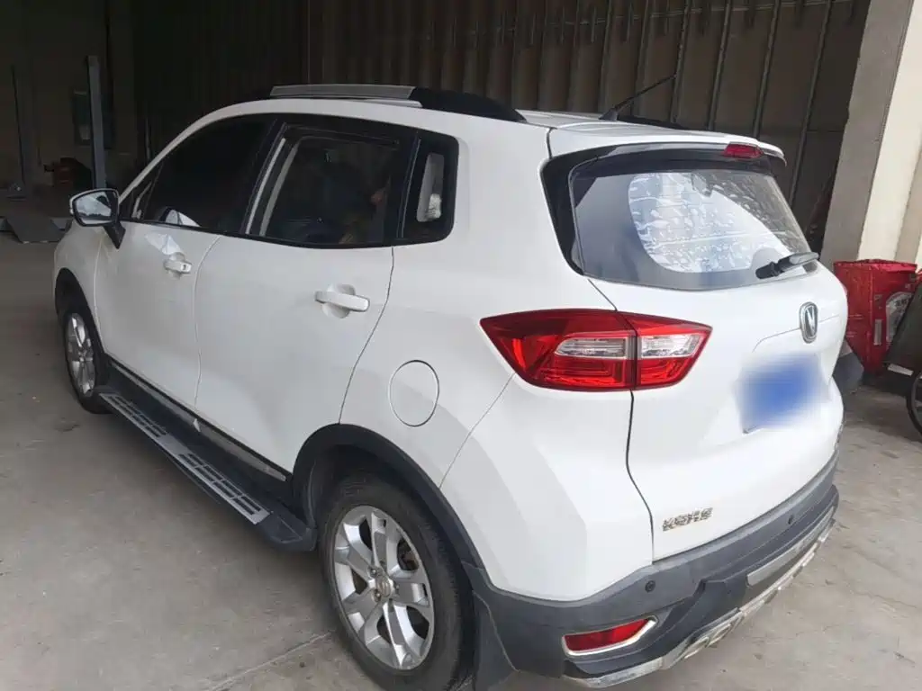 Changan CS15 1.5 L Auto Fashion
