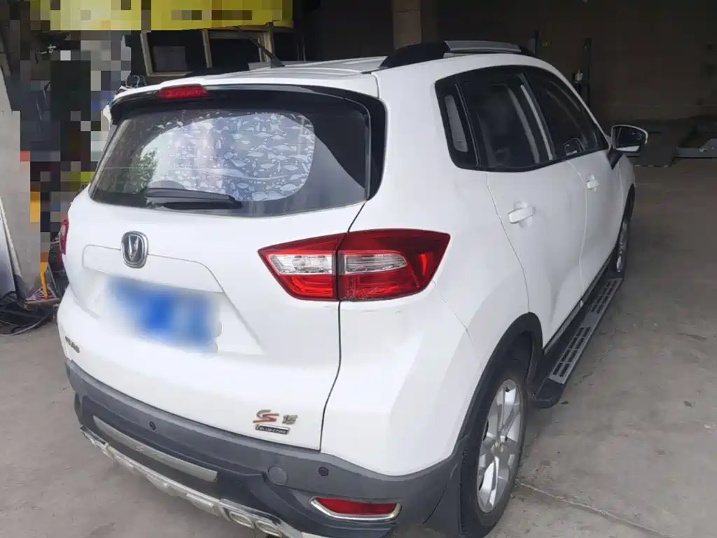 Changan CS15 1.5 L Auto Fashion