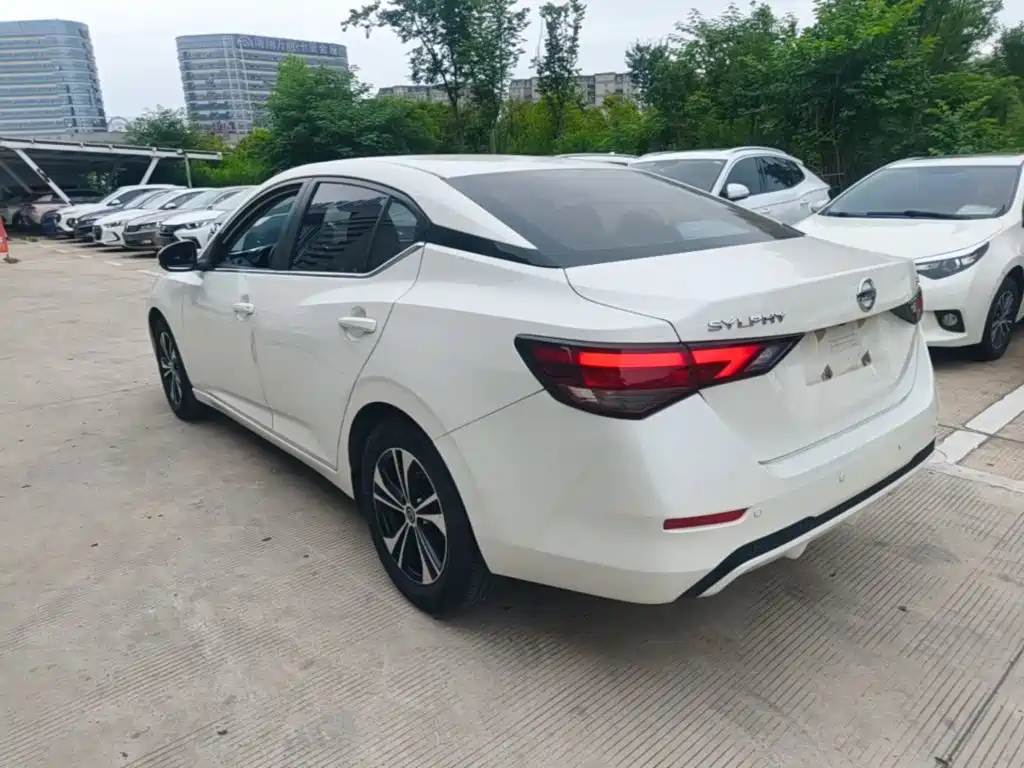 Sylphy 1.6 L XL CVT Joy
