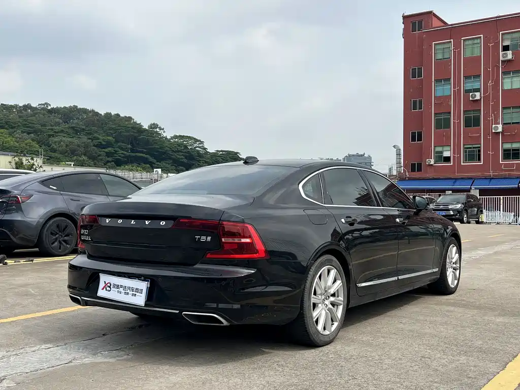 Volvo S90 T5 Smart Vision Luxury
