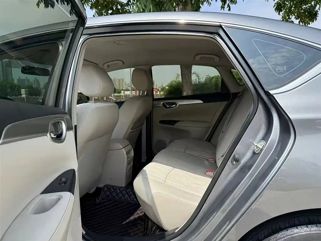 Sylphy 1.6 XE CVT Comfort