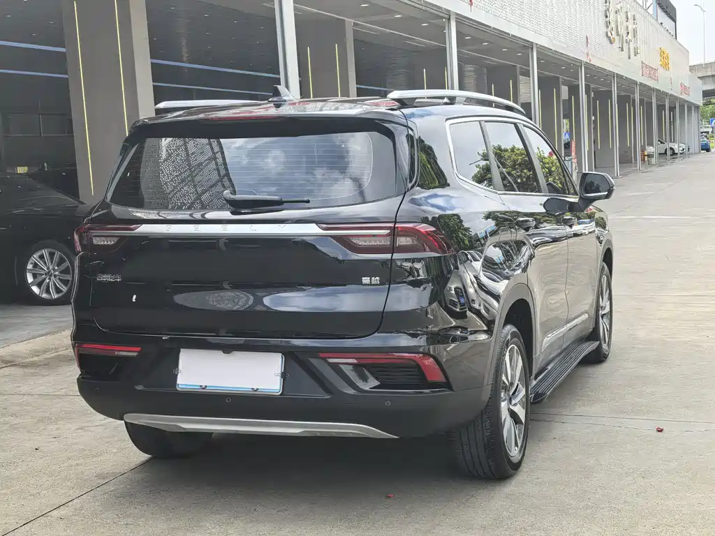 Haoyue 1.8 TD DCT Luxury 7-seat