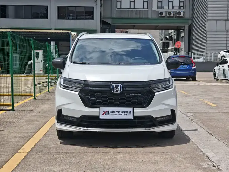 Honda Odyssey 2.0 L e:HEV Sharp· Joy