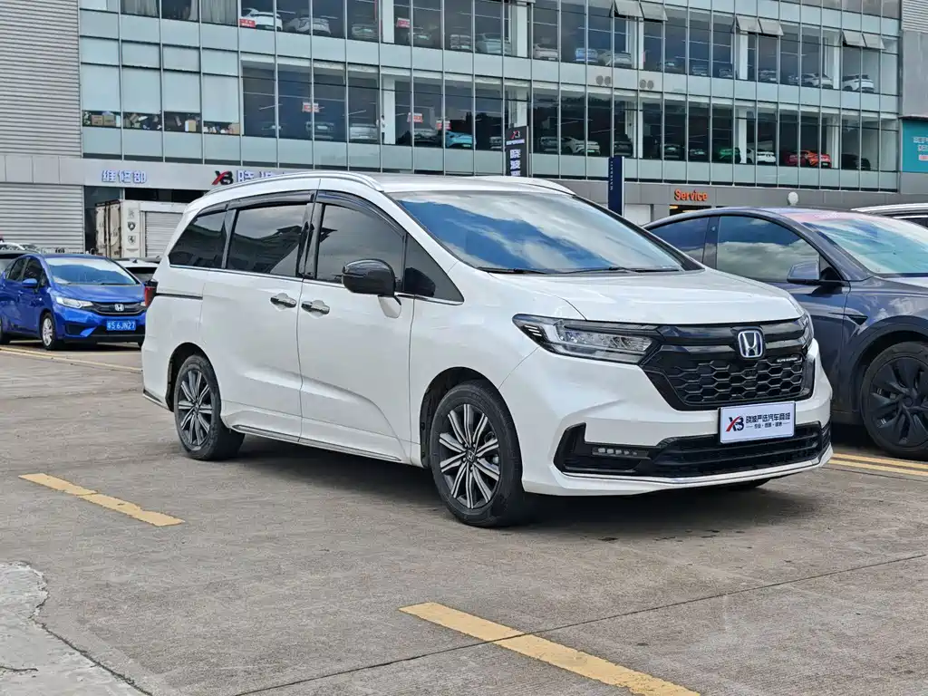 Odyssey 2.0 L e:HEV Sharp· Joy