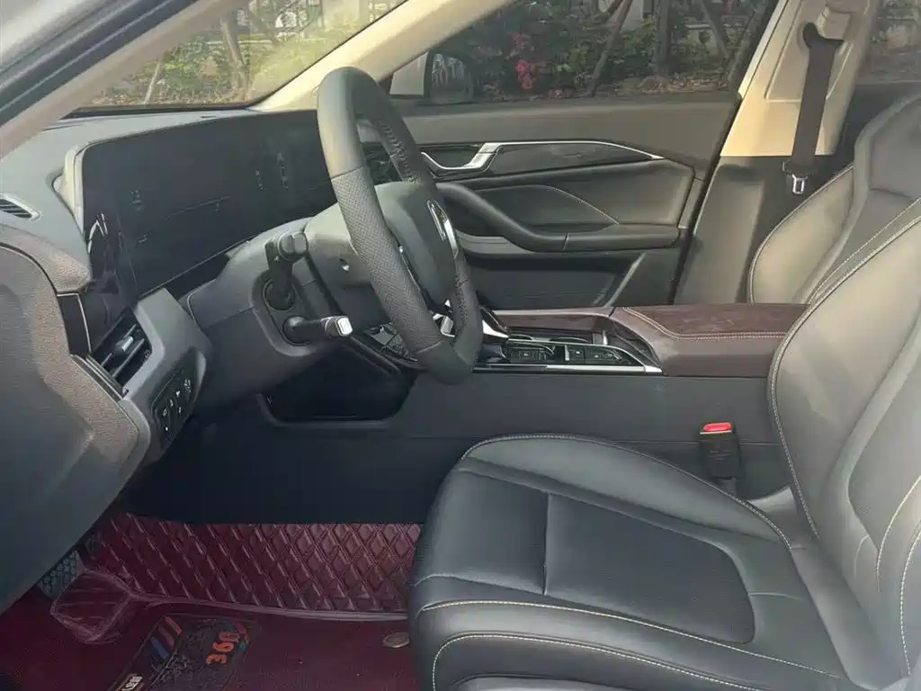 Besturn B70 3 rd Gen 2.0 T Auto Premium