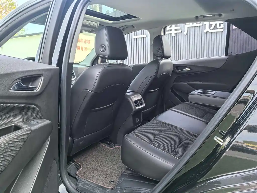 Equinox 535 T Auto Speed World CN-VI